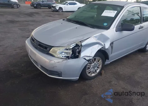 2008 Ford Focus Se/Ses z USA, uszkodzony, nr VIN 1FAHP33N58W121614